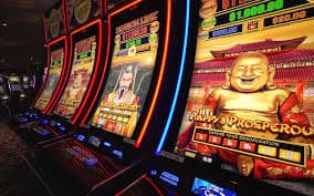 Màn hình game slot online trên điện thoại trong iun88 với giao diện tiếng Việt